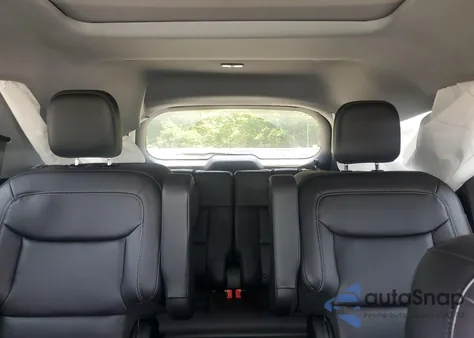 2023 Ford Explorer Xlt из США, поврежденный, VIN 1FMSK8DH4PGC05738